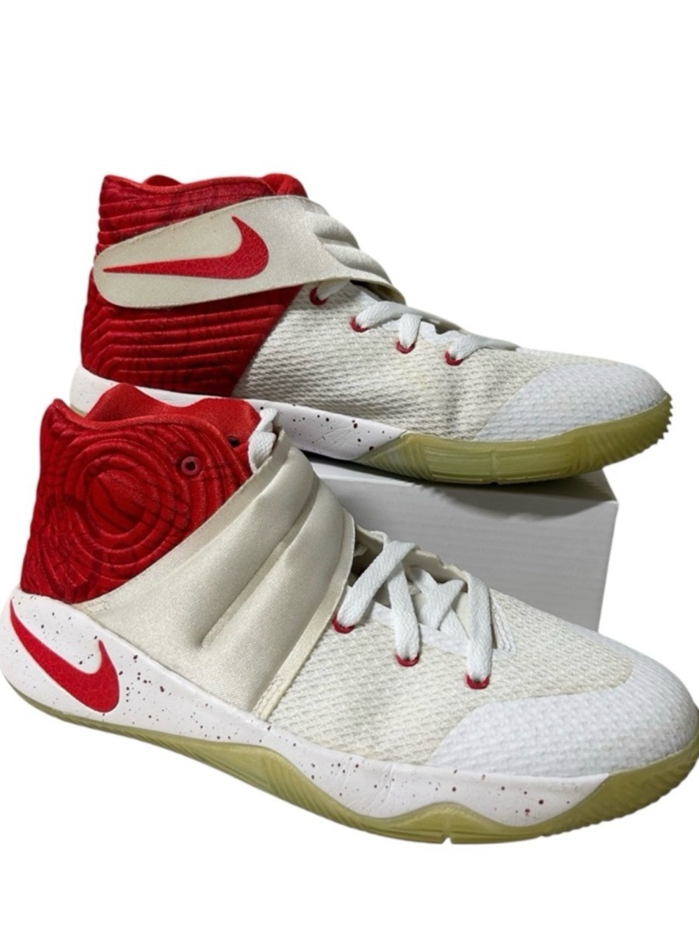 Nike Kyrie 2 Youth Sz 6.5 White/Red Basketball Skateboarding Big Boys/Unisex